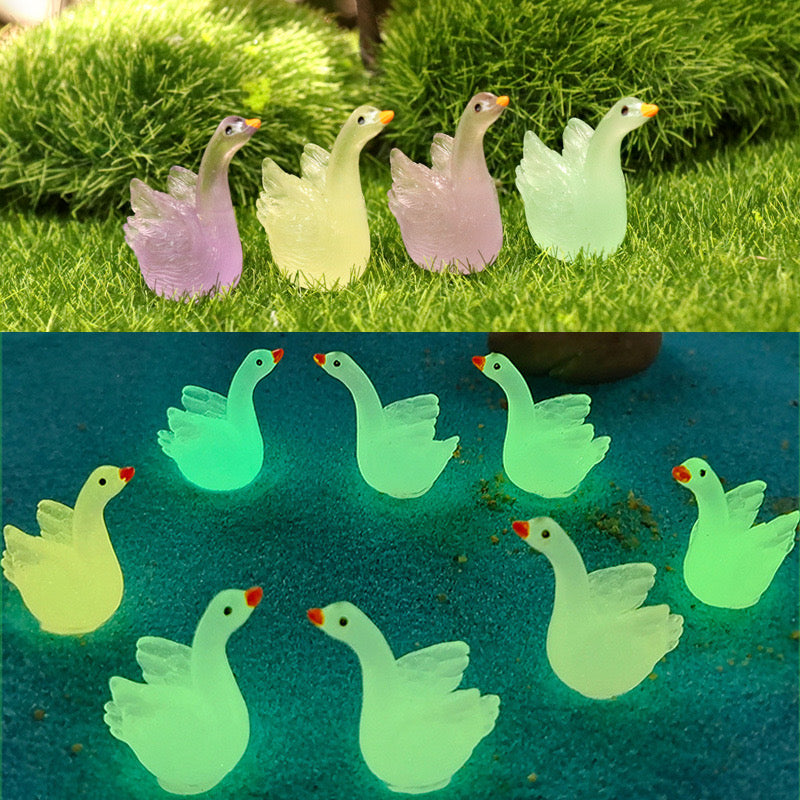 B7. 【Mia】 3 in 1 bag Luminous  Mini animal Carving MIX   (arrive about 7-12 days)